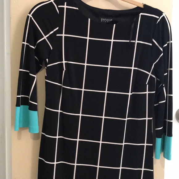 Dress - Picture 2 of 4